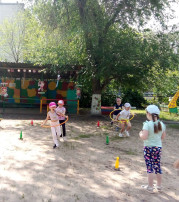 Провели Весёлые старты Провели Весёлые старты.