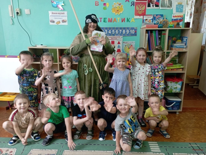 Провели День рождения Бабы Яги Провели День рождения Бабы Яги.